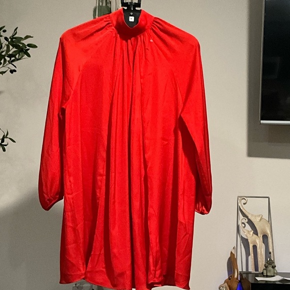 H&M Dresses & Skirts - H&M Red Midi Dress